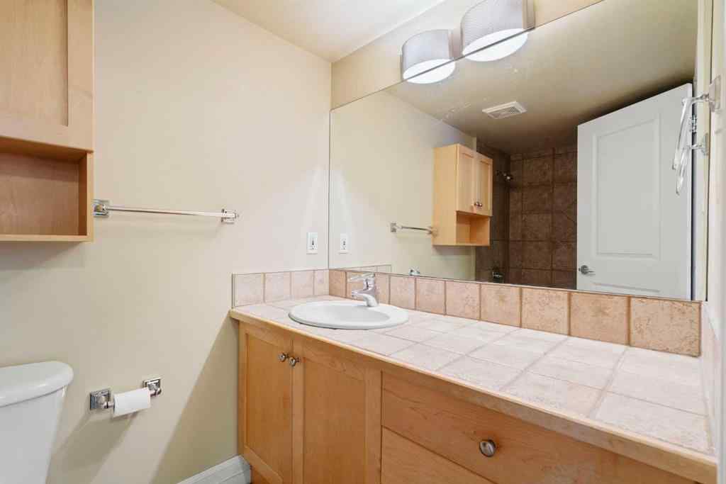 MLS® A2256685 - Unit #204 920 Royal Avenue SW in Lower Mount Royal Calgary, Residential