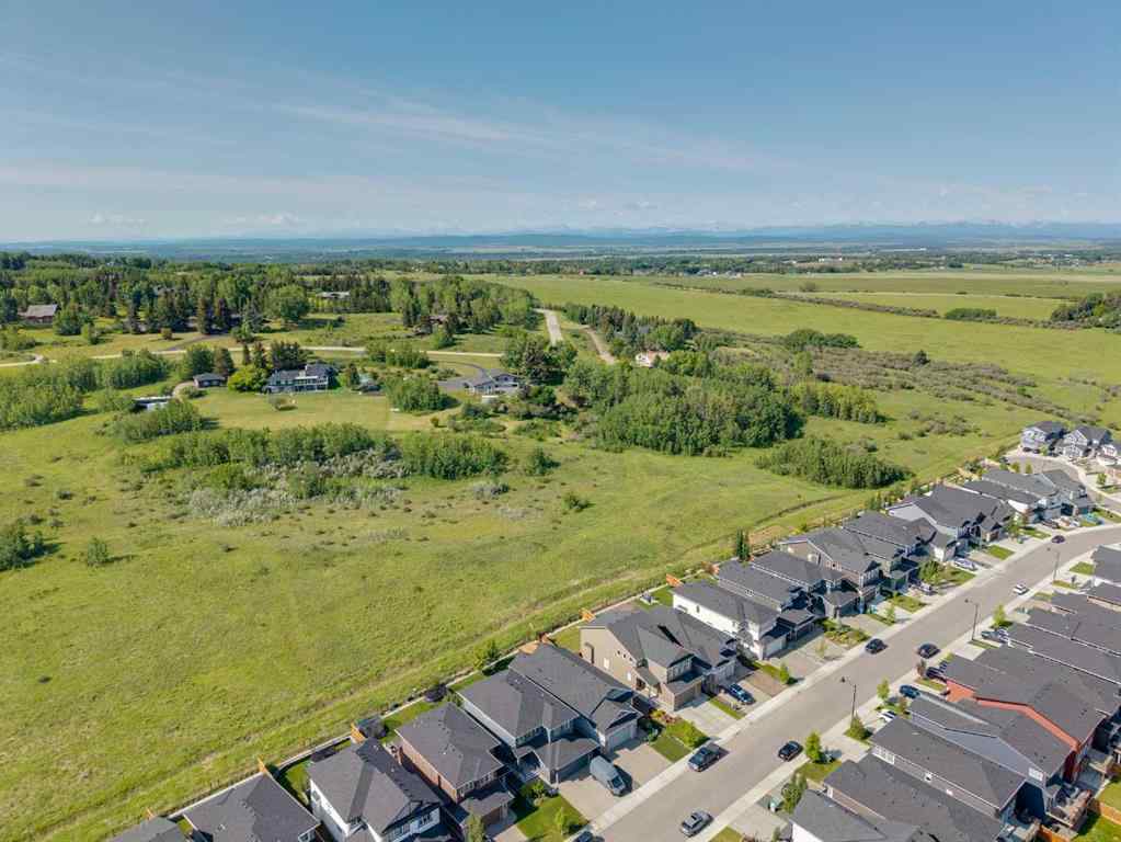 MLS® A2256688 - 64 Crestbrook View SW in Crestmont Calgary, Residential