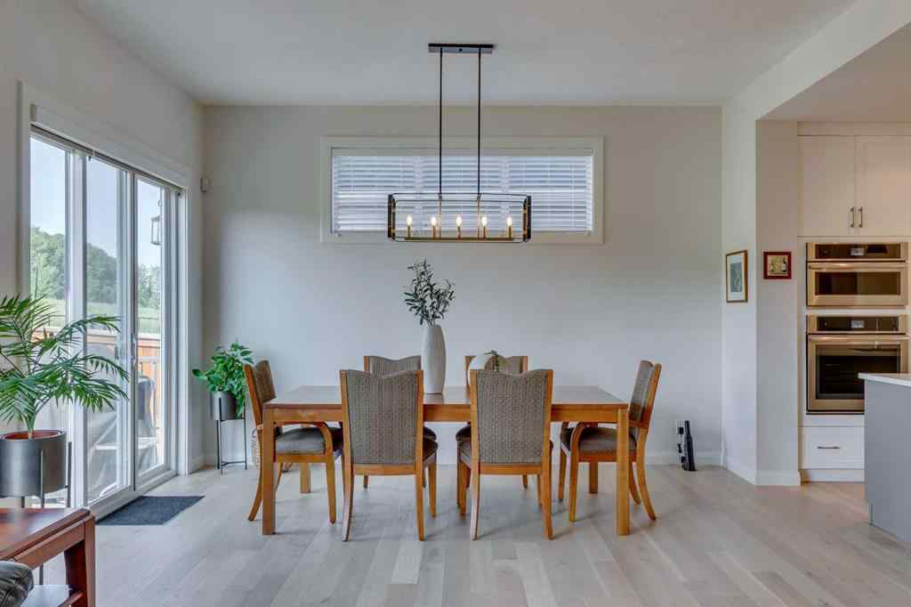 MLS® A2256688 - 64 Crestbrook View SW in Crestmont Calgary, Residential