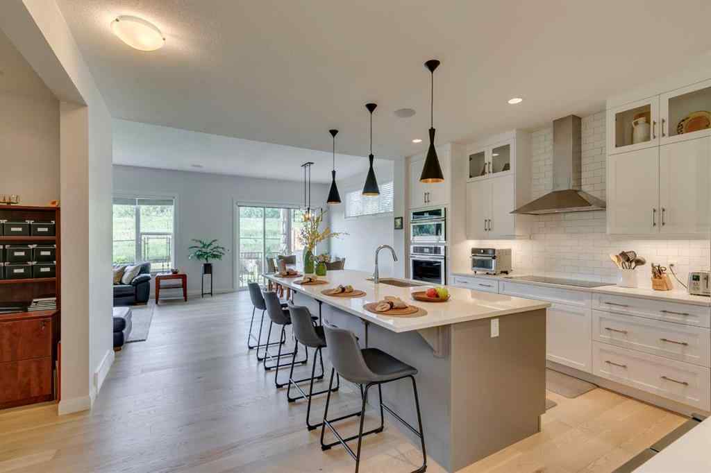 MLS® A2256688 - 64 Crestbrook View SW in Crestmont Calgary, Residential