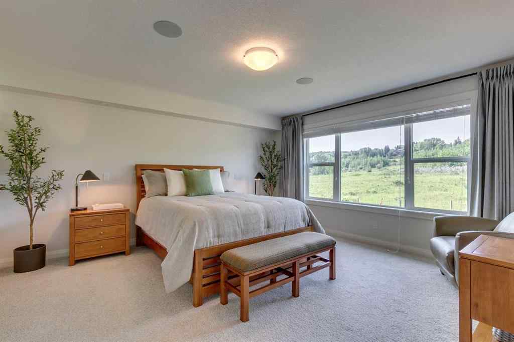 MLS® A2256688 - 64 Crestbrook View SW in Crestmont Calgary, Residential