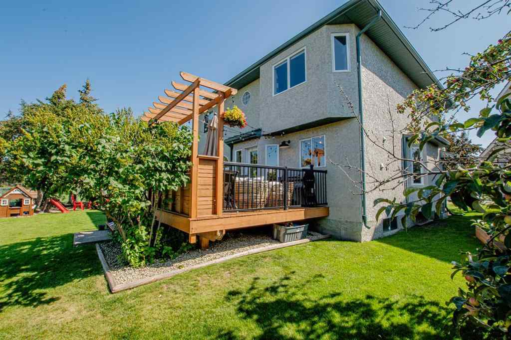 MLS® A2256701 - 11828 89B Street  in Crystal Lake Estates Grande Prairie, Residential