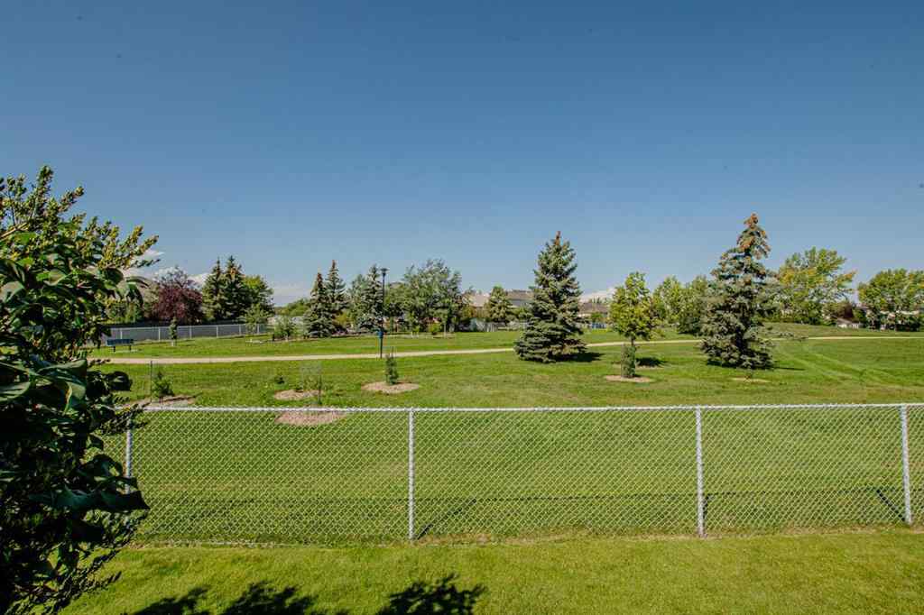 MLS® A2256701 - 11828 89B Street  in Crystal Lake Estates Grande Prairie, Residential
