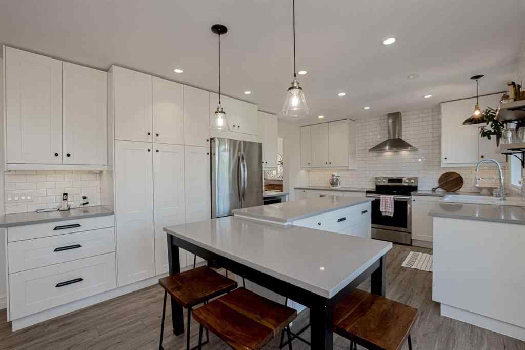 MLS® A2256701 - 11828 89B Street  in Crystal Lake Estates Grande Prairie, Residential