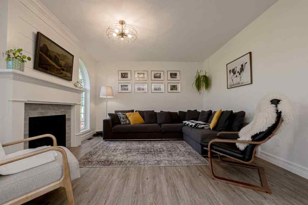 MLS® A2256701 - 11828 89B Street  in Crystal Lake Estates Grande Prairie, Residential
