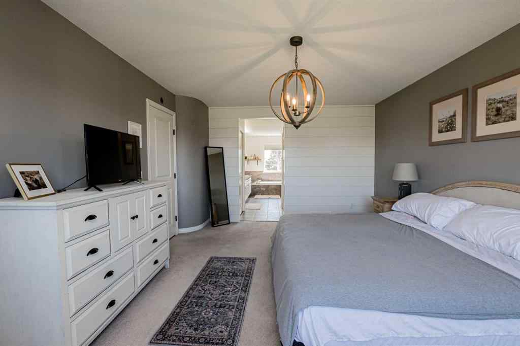 MLS® A2256701 - 11828 89B Street  in Crystal Lake Estates Grande Prairie, Residential