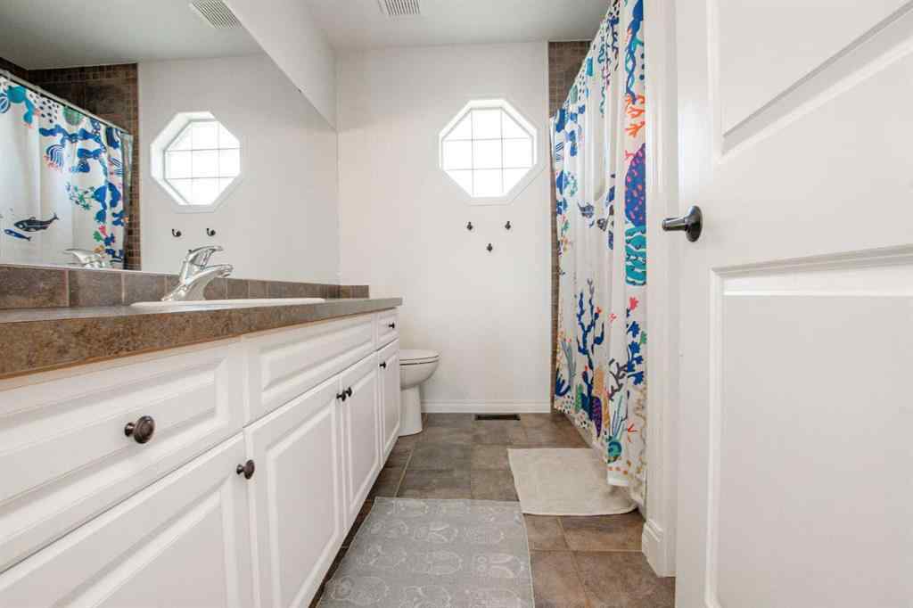 MLS® A2256701 - 11828 89B Street  in Crystal Lake Estates Grande Prairie, Residential