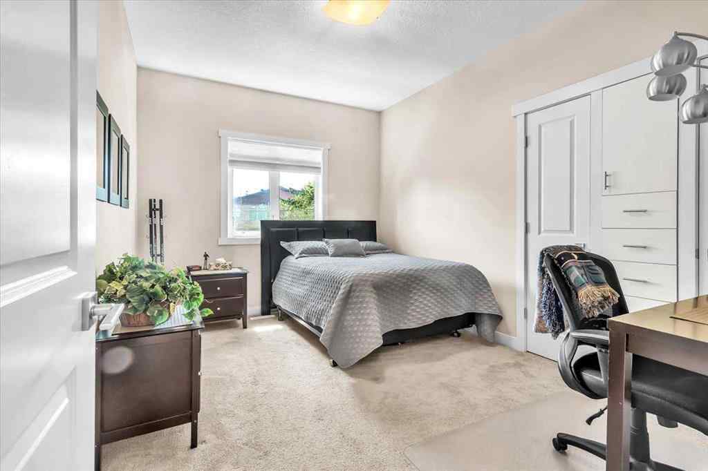 MLS® A2256708 - 231 26 Avenue NW in Tuxedo Park Calgary, Residential