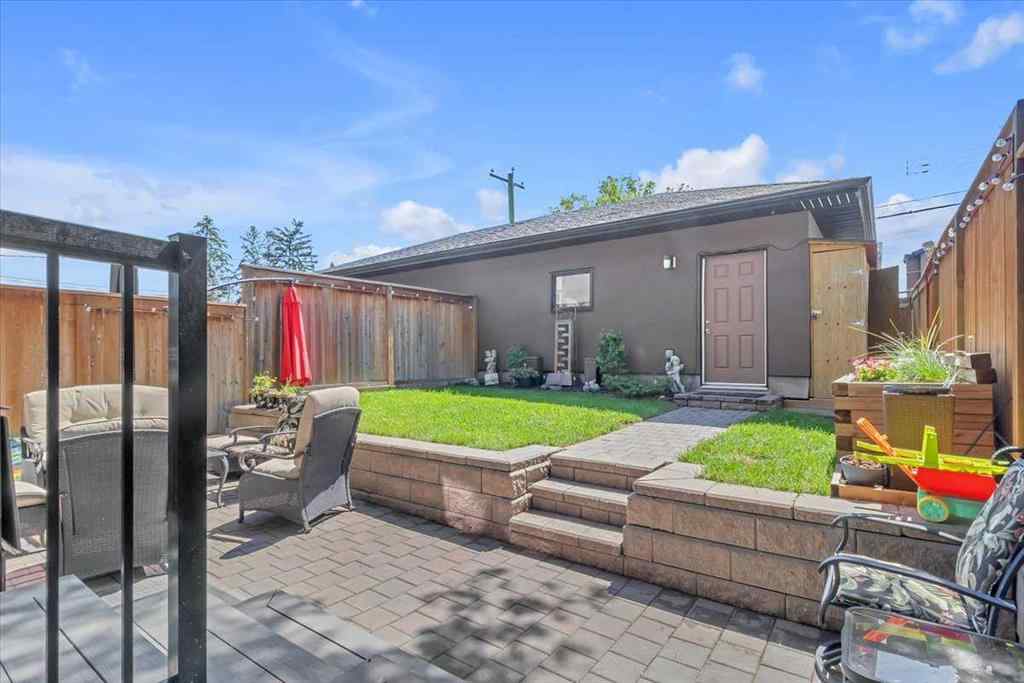 MLS® A2256708 - 231 26 Avenue NW in Tuxedo Park Calgary, Residential