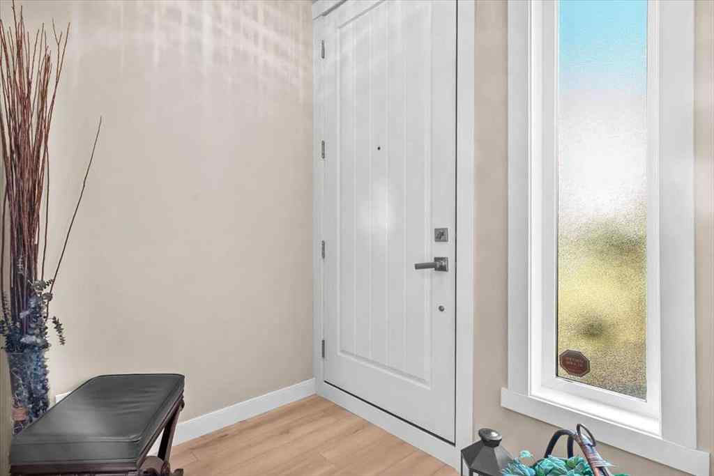 MLS® A2256708 - 231 26 Avenue NW in Tuxedo Park Calgary, Residential