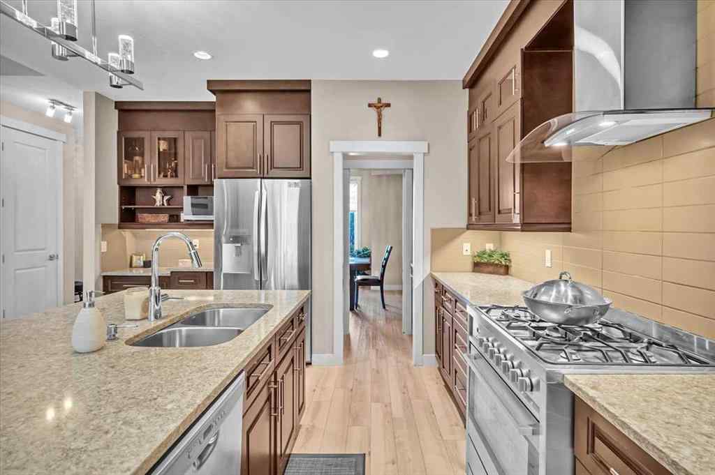 MLS® A2256708 - 231 26 Avenue NW in Tuxedo Park Calgary, Residential