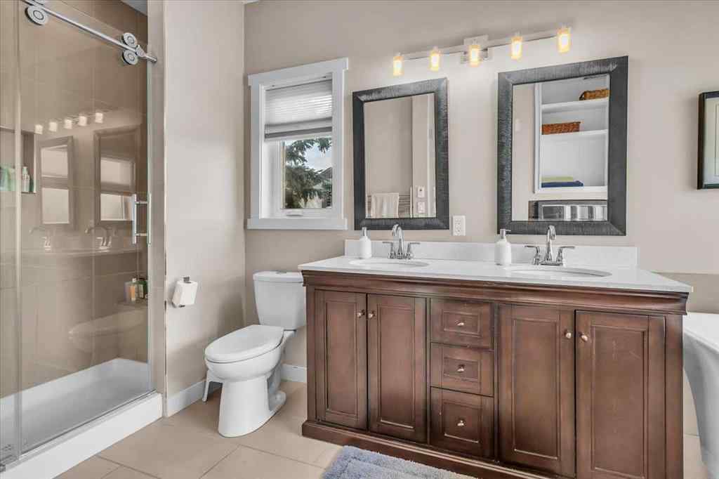 MLS® A2256708 - 231 26 Avenue NW in Tuxedo Park Calgary, Residential