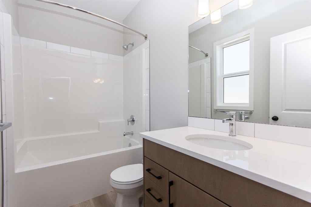 MLS® A2256709 - 4418 53 Street  in Creekside Rocky Mountain House, Residential