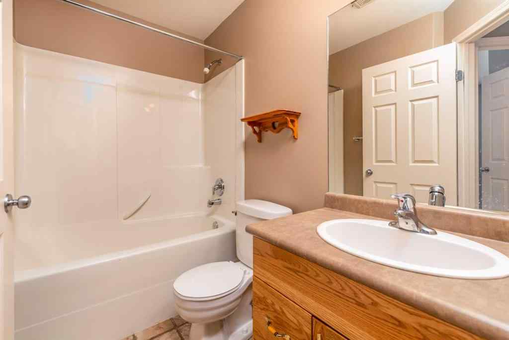 MLS® A2256710 - 5908 24 Street Close S in Lakeside Lloydminster, Residential