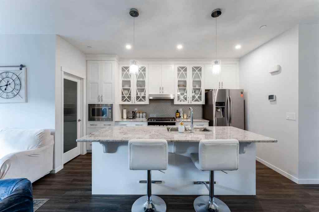 MLS® A2256711 - 672 Livingston Way NE in Livingston Calgary, Residential