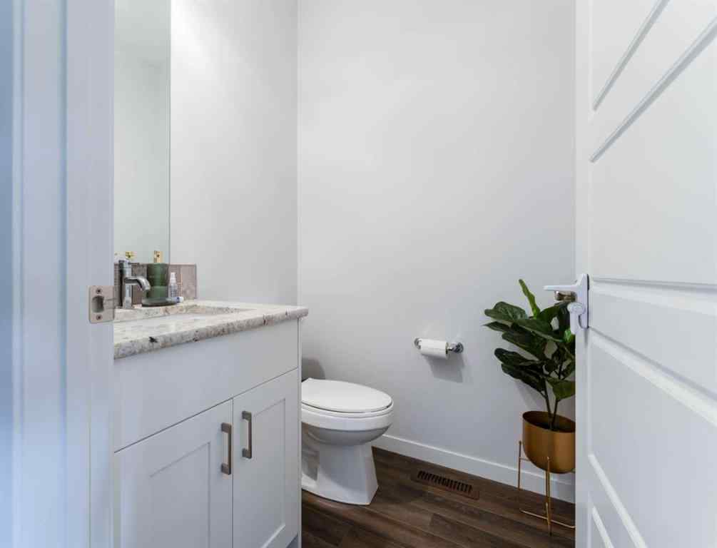 MLS® A2256711 - 672 Livingston Way NE in Livingston Calgary, Residential