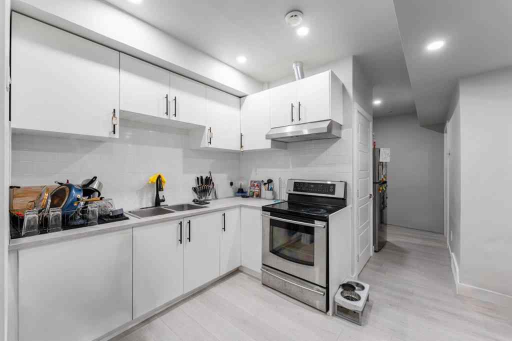 MLS® A2256711 - 672 Livingston Way NE in Livingston Calgary, Residential