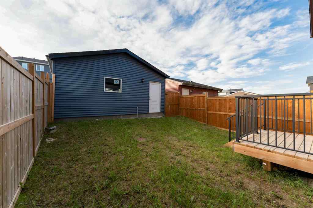 MLS® A2256711 - 672 Livingston Way NE in Livingston Calgary, Residential
