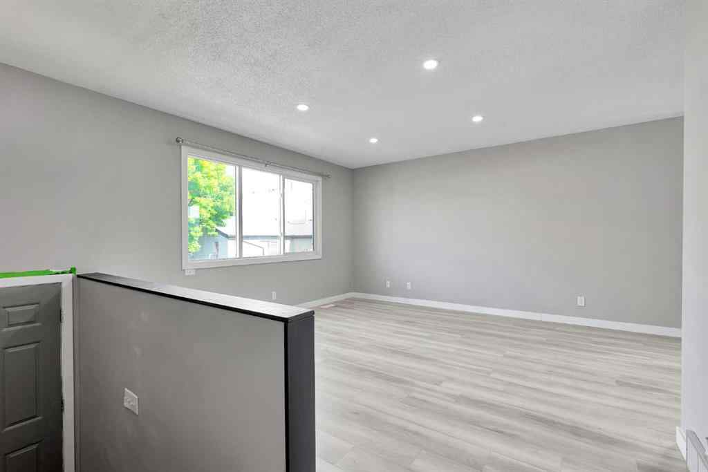 MLS® A2256712 - 224 Pensville Close SE in Penbrooke Meadows Calgary, Residential