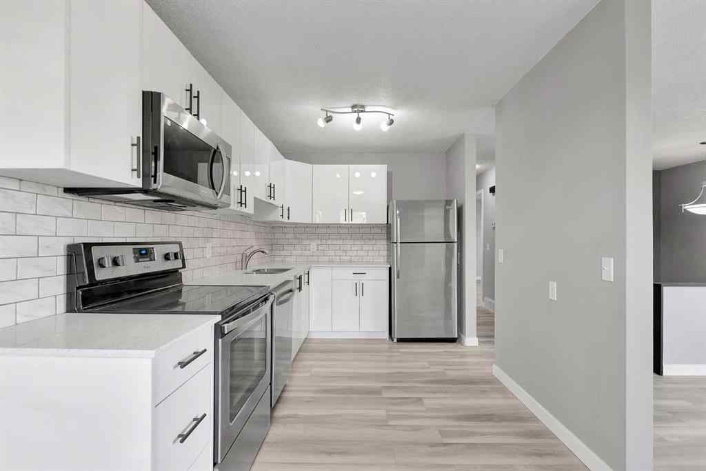MLS® A2256712 - 224 Pensville Close SE in Penbrooke Meadows Calgary, Residential