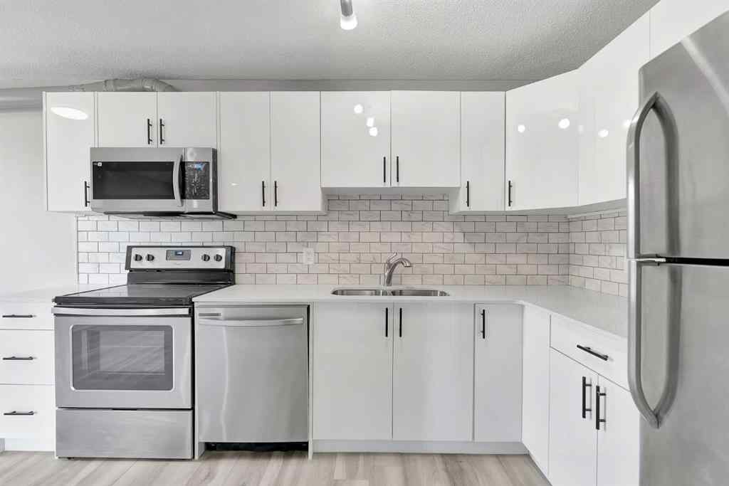 MLS® A2256712 - 224 Pensville Close SE in Penbrooke Meadows Calgary, Residential