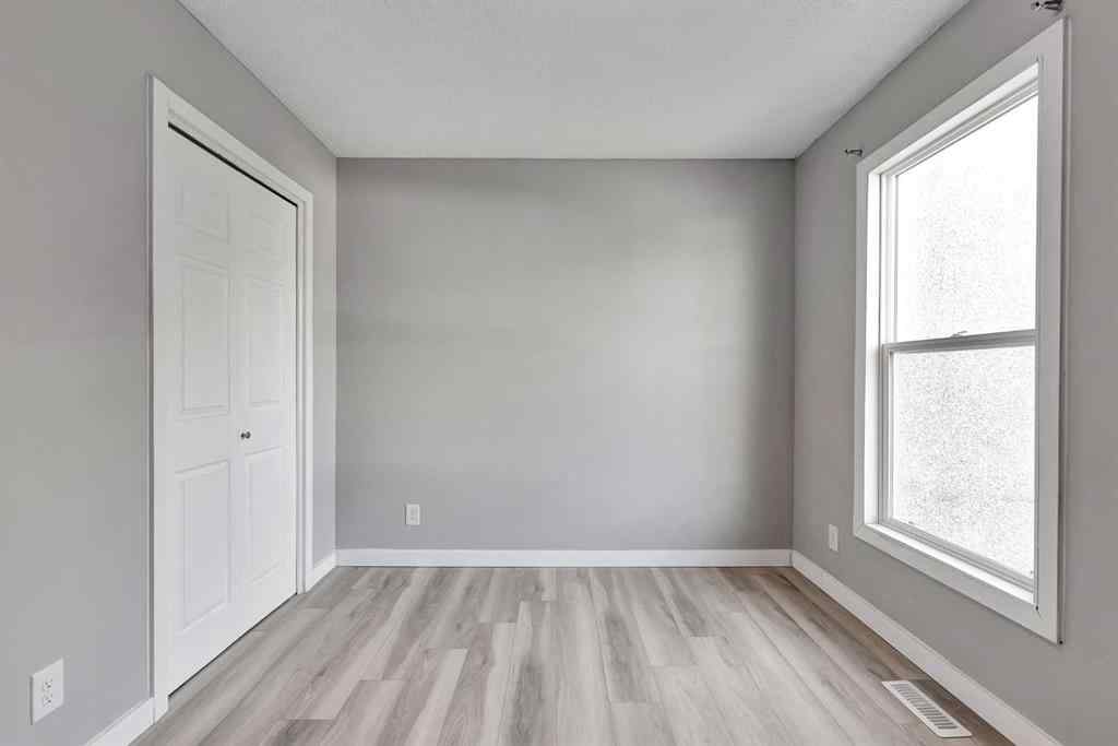 MLS® A2256712 - 224 Pensville Close SE in Penbrooke Meadows Calgary, Residential