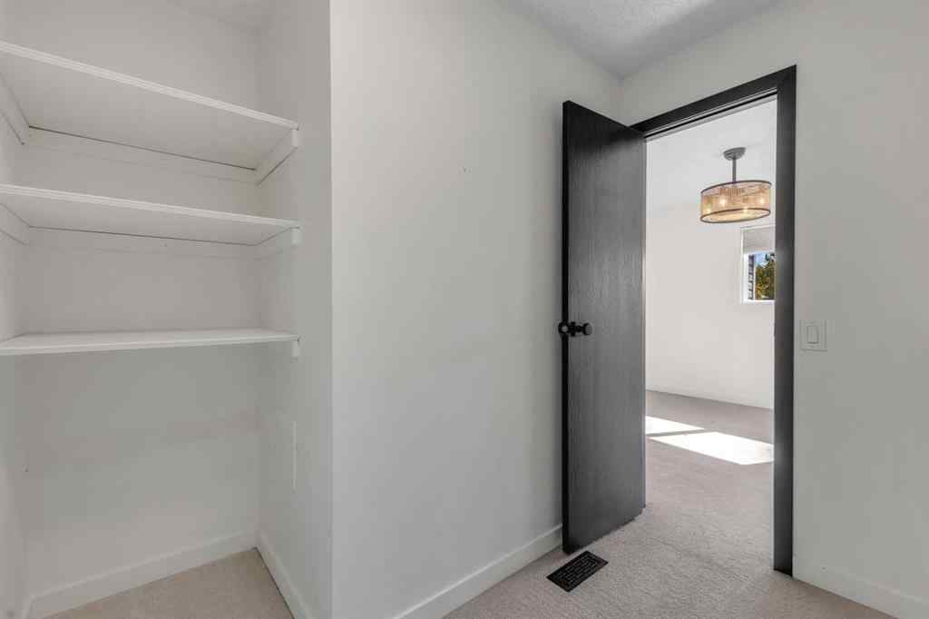 MLS® A2256714 - Unit #14 200 Shawnessy Drive SW in Shawnessy Calgary, Residential