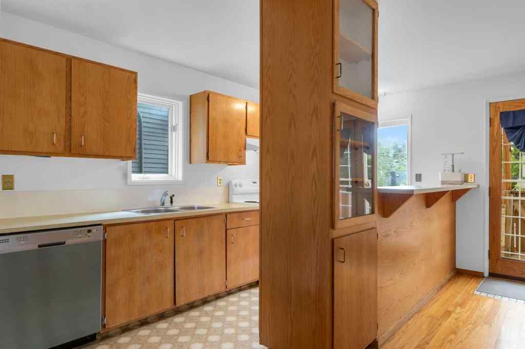 MLS® A2256723 - 2119 17A Street SW in Bankview Calgary, Residential