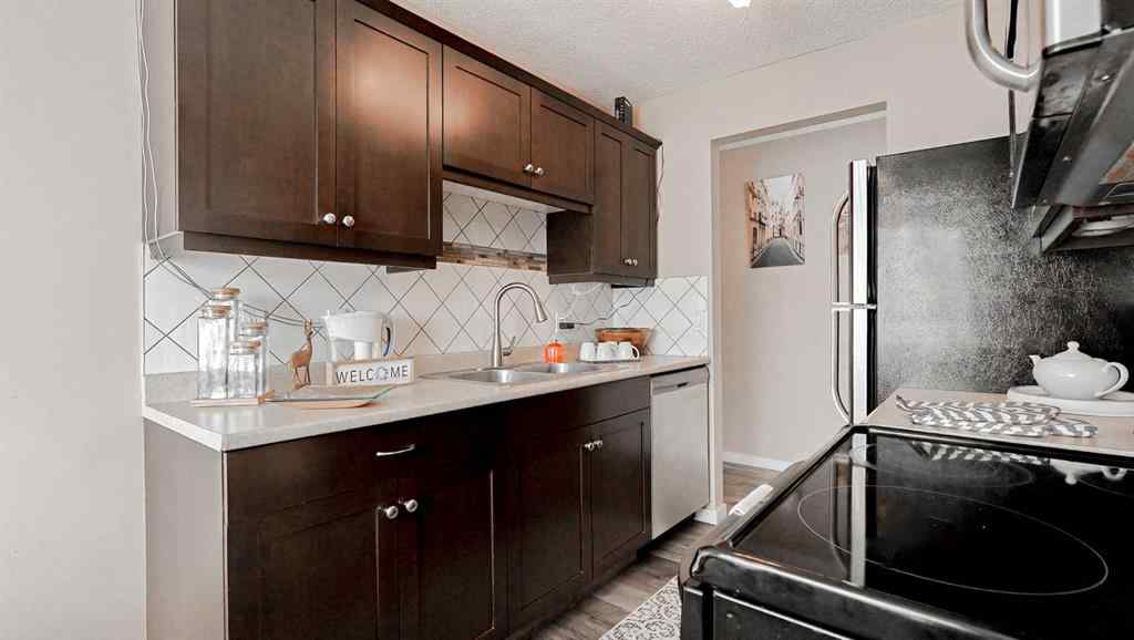 MLS® A2256732 - Unit #201 2987 Dunmore Road SE in Crestwood-Norwood Medicine Hat, Residential
