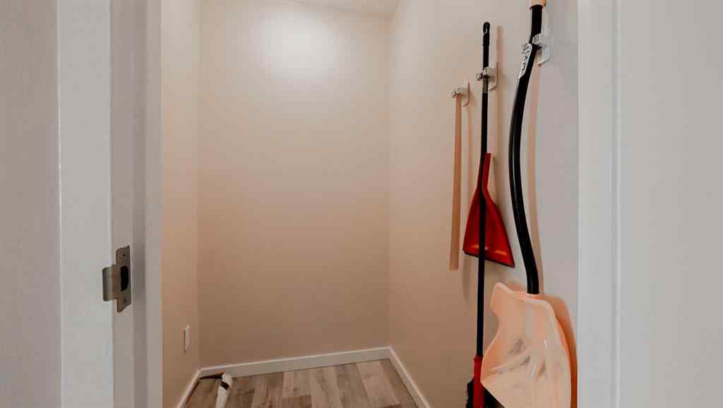 MLS® A2256732 - Unit #201 2987 Dunmore Road SE in Crestwood-Norwood Medicine Hat, Residential