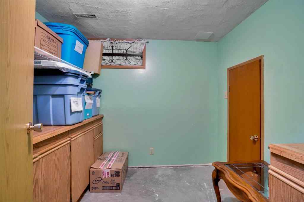 MLS® A2256736 - 13 Falworth Way NE in Falconridge Calgary, Residential