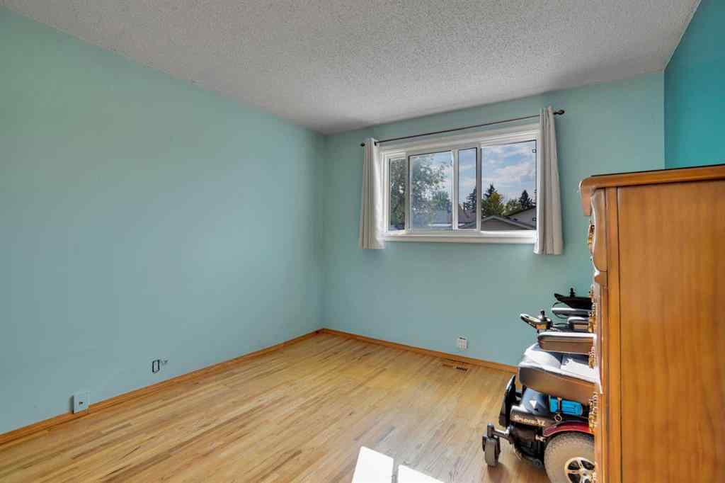 MLS® A2256736 - 13 Falworth Way NE in Falconridge Calgary, Residential