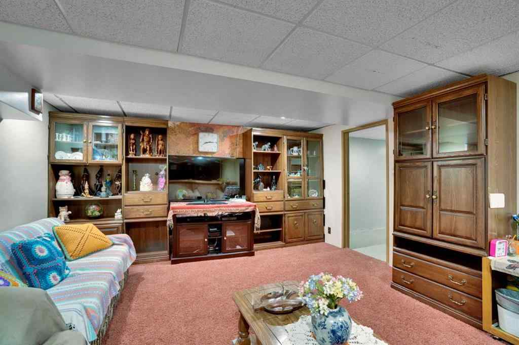 MLS® A2256736 - 13 Falworth Way NE in Falconridge Calgary, Residential