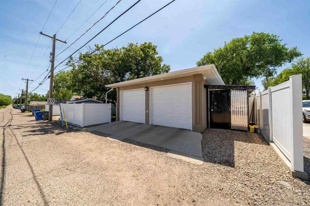 MLS® A2256737 - 574 4 Street SW in SW Hill Medicine Hat, Residential
