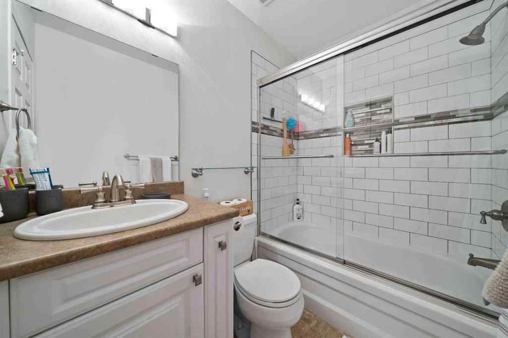 MLS® A2256737 - 574 4 Street SW in SW Hill Medicine Hat, Residential