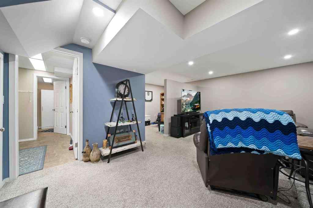MLS® A2256737 - 574 4 Street SW in SW Hill Medicine Hat, Residential