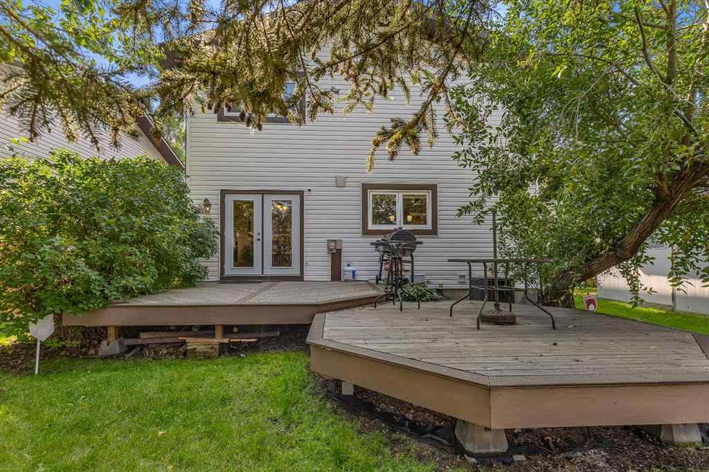 MLS® A2256743 - 136 castleglen Way NE in Castleridge Calgary, Residential
