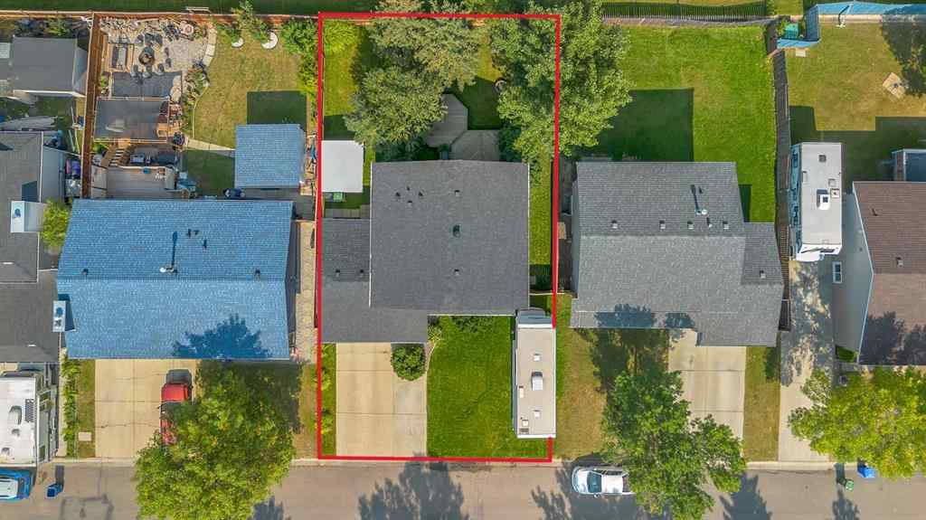 MLS® A2256743 - 136 castleglen Way NE in Castleridge Calgary, Residential