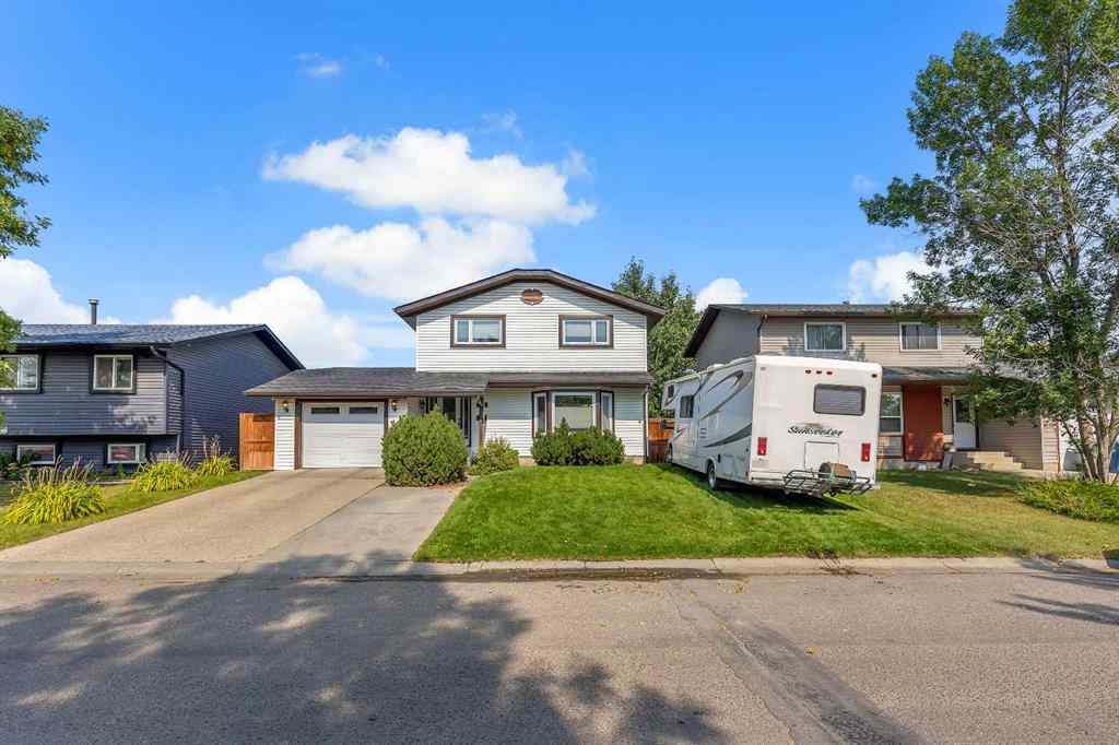 MLS® A2256743 - 136 castleglen Way NE in Castleridge Calgary, Residential
