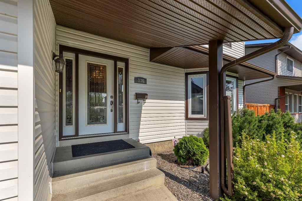MLS® A2256743 - 136 castleglen Way NE in Castleridge Calgary, Residential