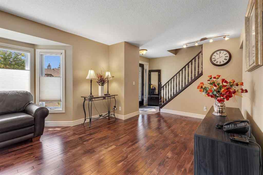 MLS® A2256743 - 136 castleglen Way NE in Castleridge Calgary, Residential