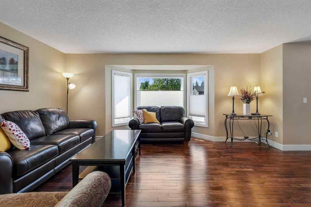 MLS® A2256743 - 136 castleglen Way NE in Castleridge Calgary, Residential