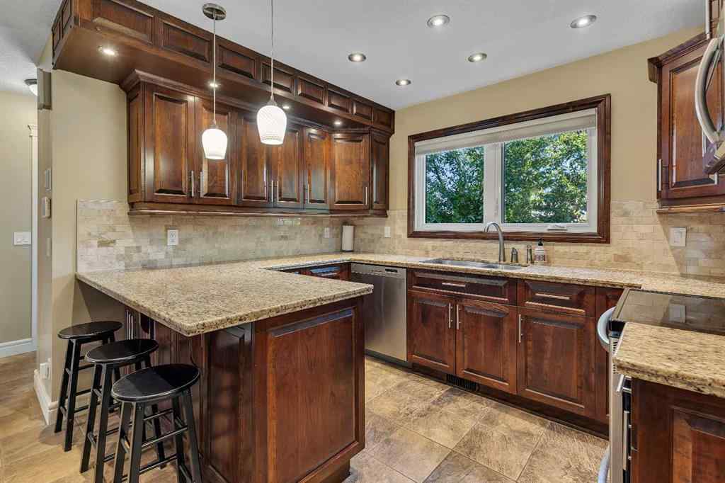 MLS® A2256743 - 136 castleglen Way NE in Castleridge Calgary, Residential