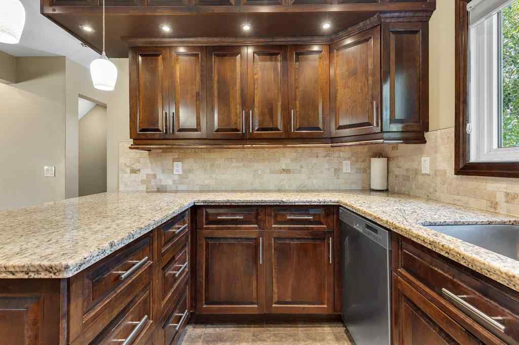 MLS® A2256743 - 136 castleglen Way NE in Castleridge Calgary, Residential
