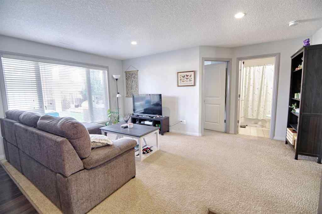 MLS® A2256744 - 212 Tartan Circle W in West Highlands Lethbridge, Residential