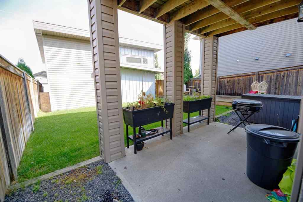 MLS® A2256744 - 212 Tartan Circle W in West Highlands Lethbridge, Residential