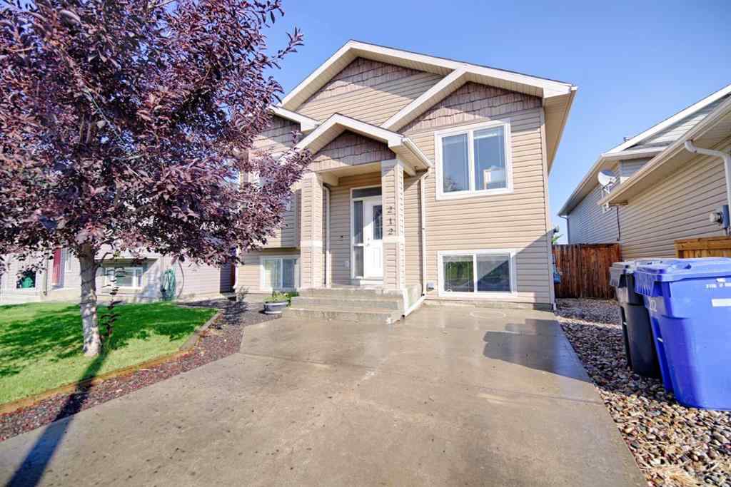 MLS® A2256744 - 212 Tartan Circle W in West Highlands Lethbridge, Residential