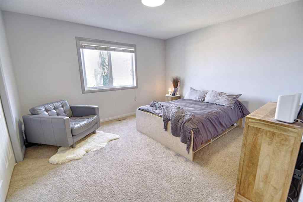 MLS® A2256744 - 212 Tartan Circle W in West Highlands Lethbridge, Residential