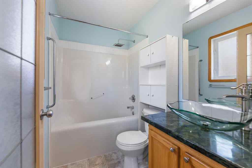 MLS® A2256746 - 150 Parklane Drive  in Aspen Creek Strathmore, Residential