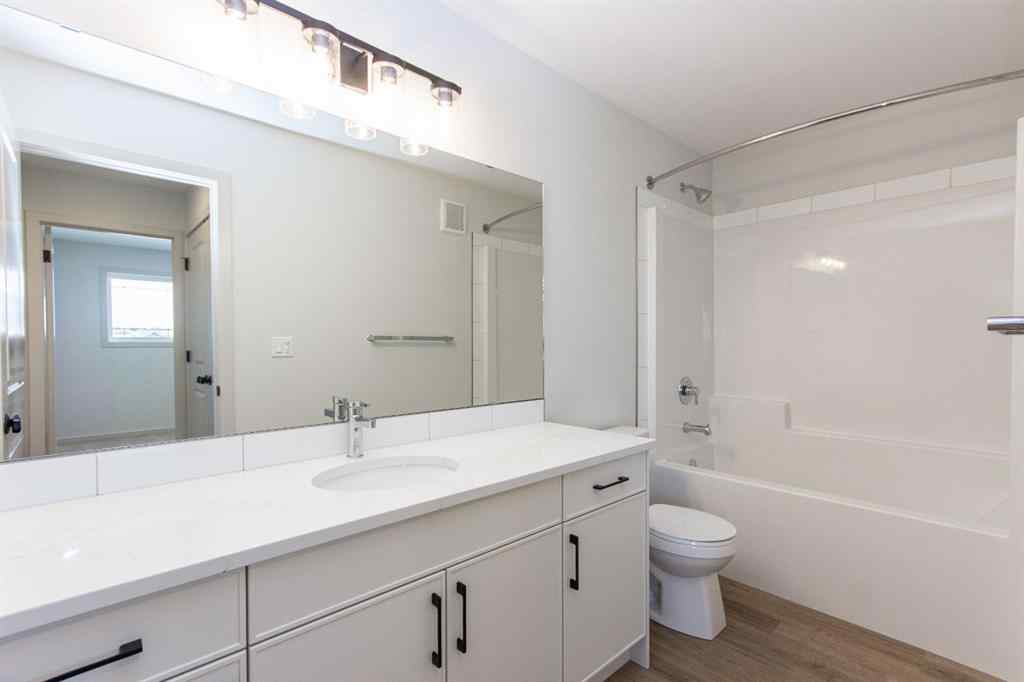MLS® A2256748 - 4429 53 Street  in Creekside Rocky Mountain House, Residential